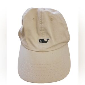 VINEYARD VINES CAP. Womens.  One size.  Color: Cream & Navy blue.